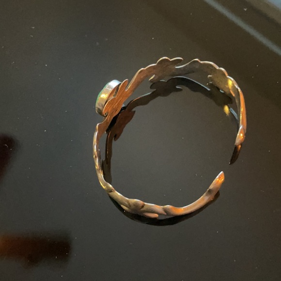 Women’s Turquoise and Silver cuff - Picture 8 of 9